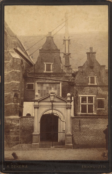 Bestand:Sint Pancraskerk of Zuiderkerk Noorderportaal - Dekema.jpg